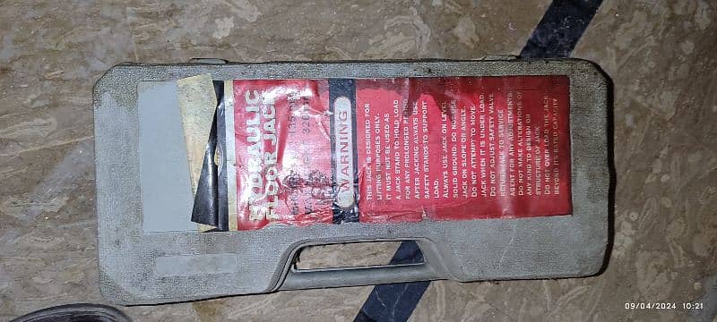 New hydraulic  car jack , lifter pump not used until now 1