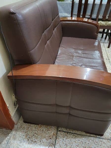 2 seater leather sofa 4