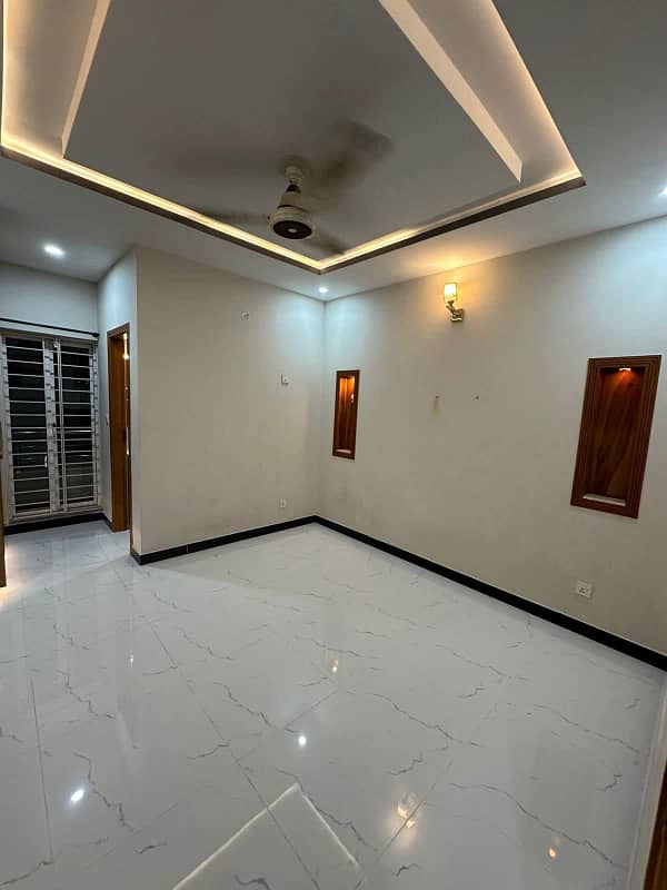 8 Marla Upper Portion For Rent In Takbeer Block Of Bahria Town, Lahore. 1