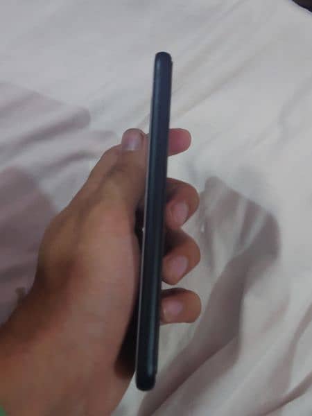 google pixel 4    6_64gb 10/10 condition 2