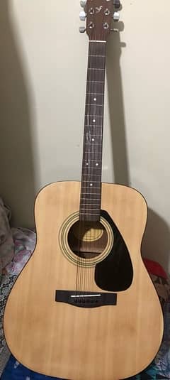 Yamaha f310 acoustic guitar jumbo size 41