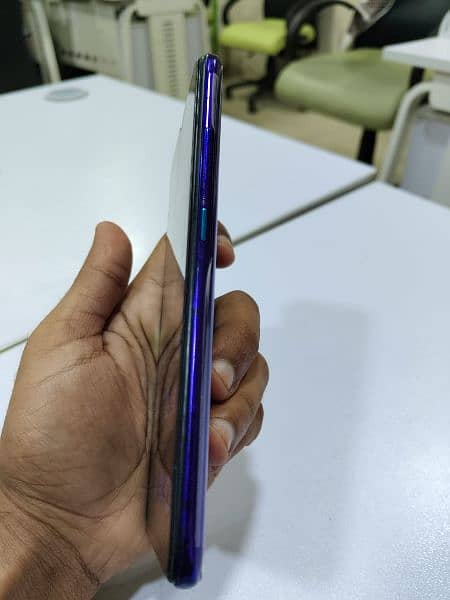 Vivo V2024 4