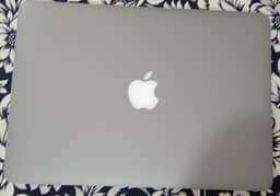 MacBook Pro 2015 13" 8GB with 256GB SSD