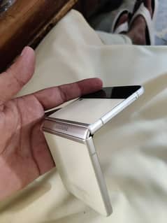 Samsung flip 3