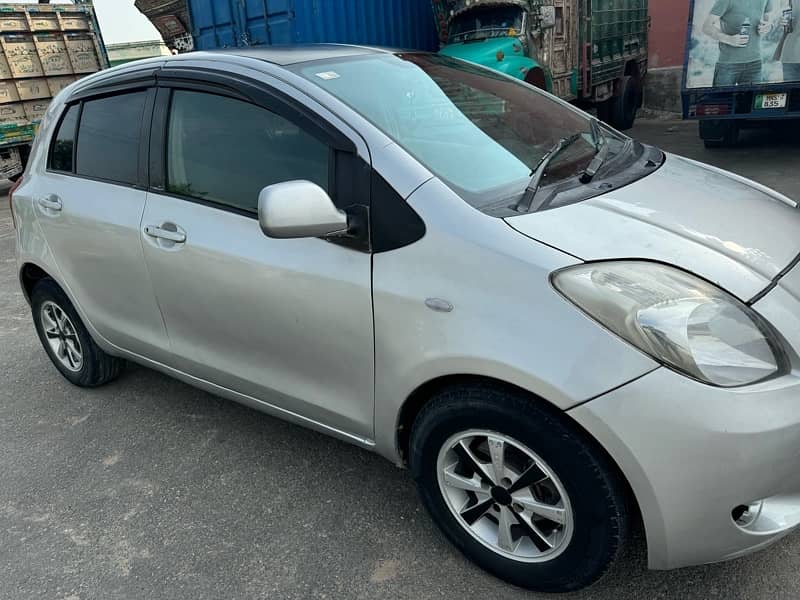 Toyota Vitz 2005 3