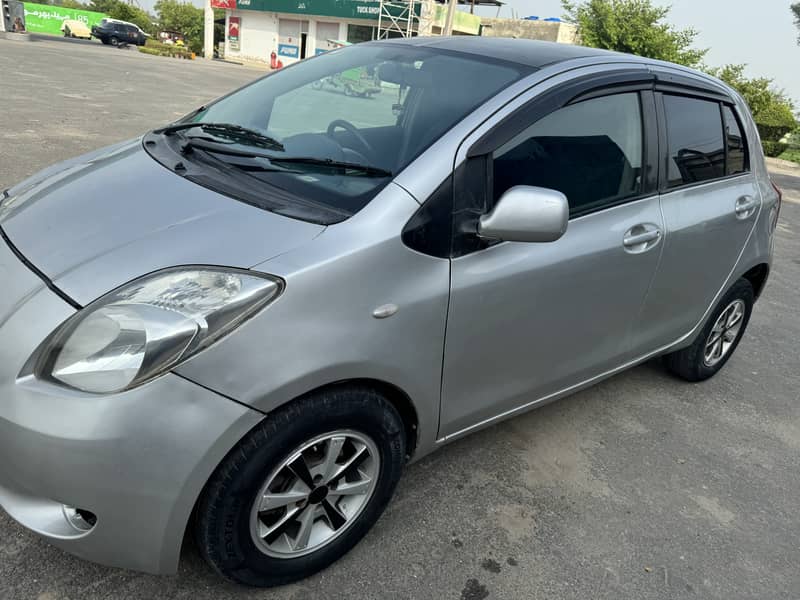 Toyota Vitz 2005 4