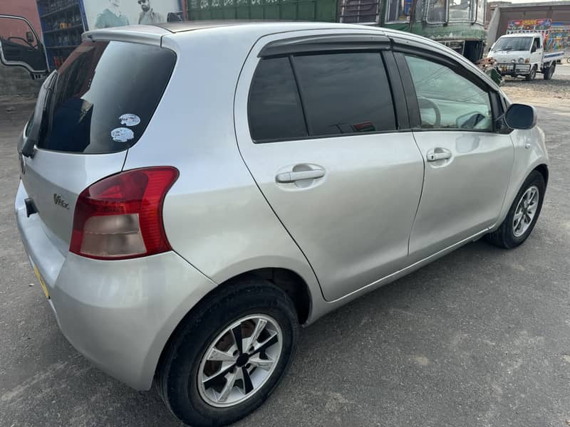 Toyota Vitz 2005 5