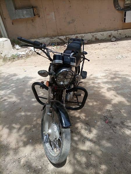 Suzuki 150 10/10 condition 11