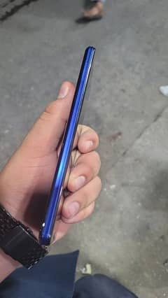 aquos R5