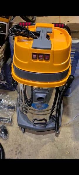 Industrial Vacuum Cleaner 1