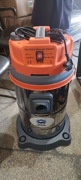 Industrial Vacuum Cleaner 2