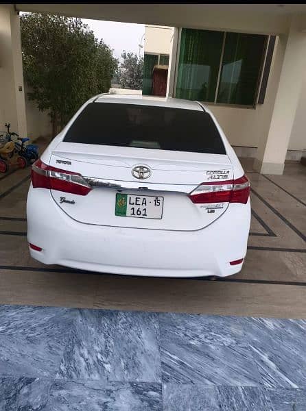 Toyota Altis Grande 2015 without sunroof 7