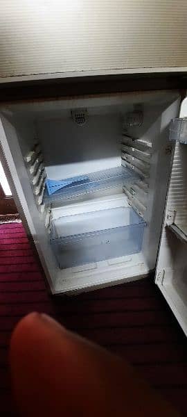 Haire Refrigerator 2 Door 3