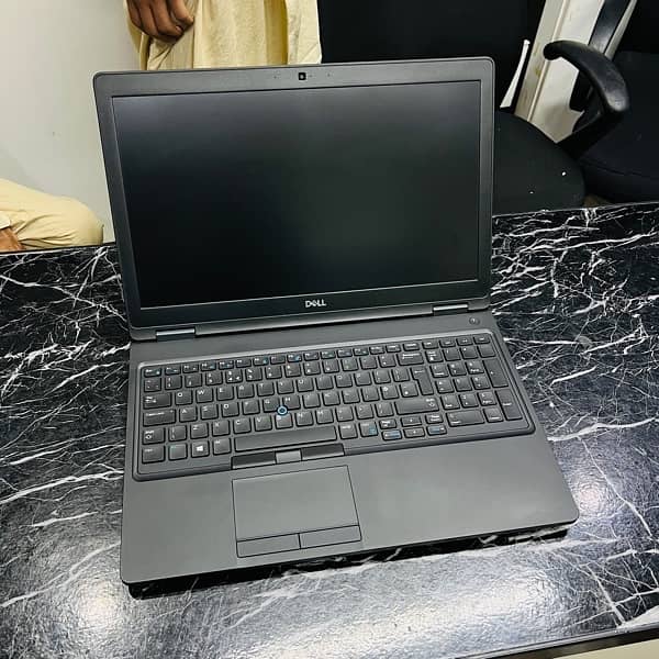 Dell Precision 3530 - Core i7 8TH GEN - 4GB NVIDIA GPU 0