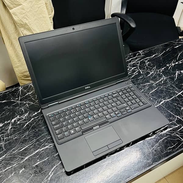 Dell Precision 3530 - Core i7 8TH GEN - 4GB NVIDIA GPU 3