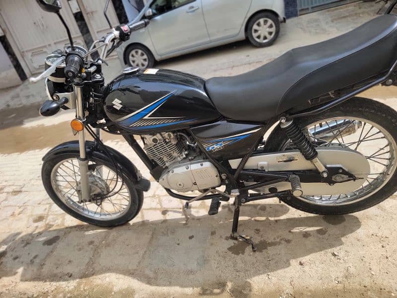 Suzuki GS 150 2022 Dec registration 3