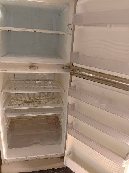 Dawlance Fridge, For Sale, in good condition 2