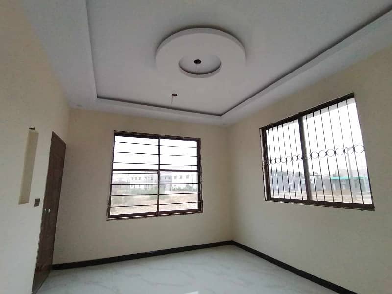 Prime Location 200 Square Yards Upper Portion Ideally Situated In Federal B Area - Block 12 2