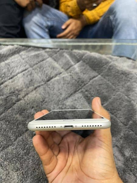 i phone 8 plus 128GB arabian model 0