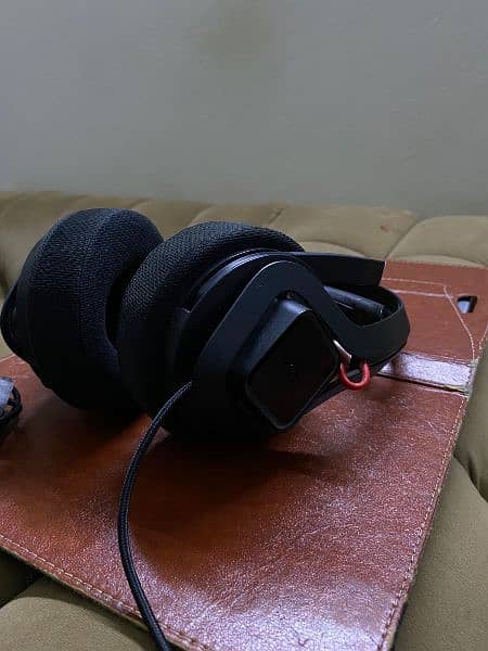 Omen Minframe Headset 6