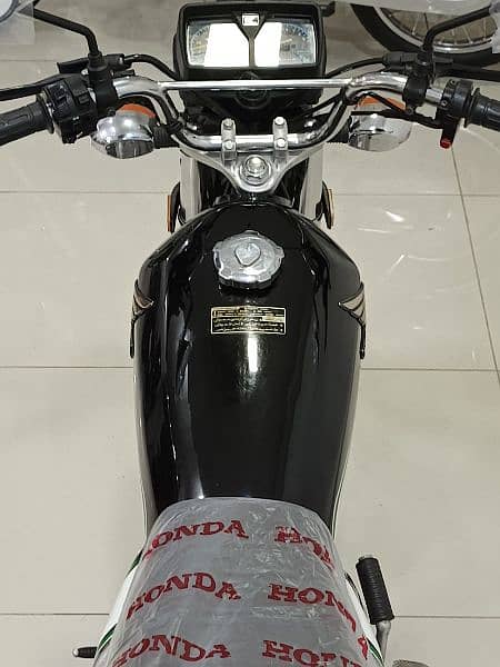 HONDA CG-125 SELF START SPECIAL EDITION 7