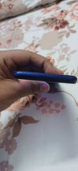 vivo y15 without box urgent sale 4/64 3