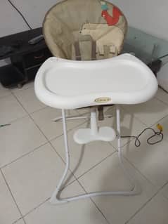 kids high chair lik new 0