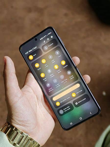 Samsung Z Flip 4 512GB offical PTA Approved 3