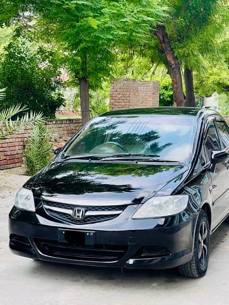 Honda City IDSI 2007 model black colour in very outstanding condition 1