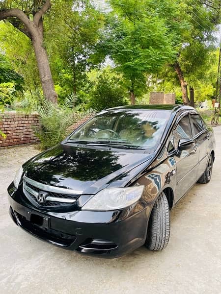 Honda City IDSI 2007 model black colour in very outstanding condition 5