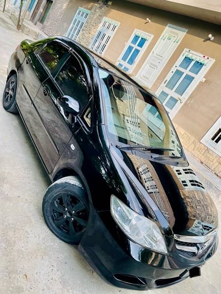 Honda City IDSI 2007 model black colour in very outstanding condition 6