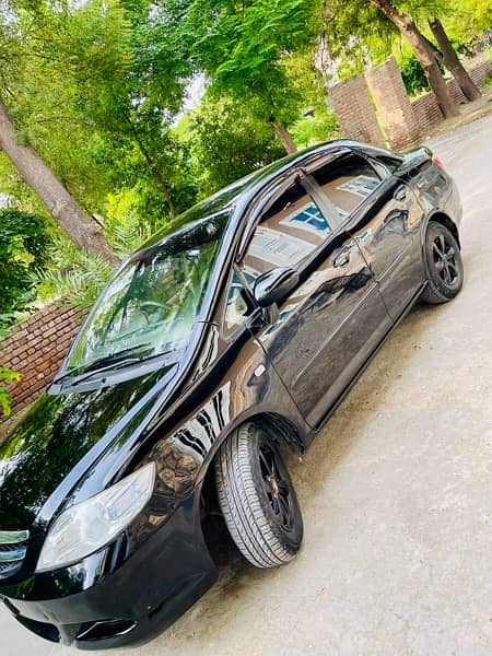 Honda City IDSI 2007 model black colour in very outstanding condition 18