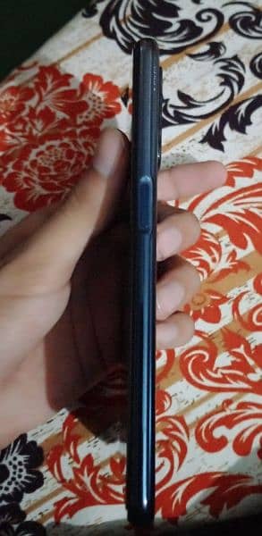 One plus n200 non pta lush condition 4/64 2