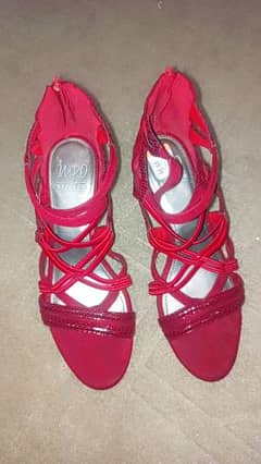 High heels size 8