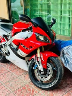 Yamaha R1 0