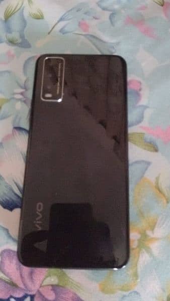 urgent sale vivo y20 4gb 64gb 10/8 condition 1