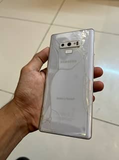 samsung galaxy note 9 128 gb all okay but back cracked