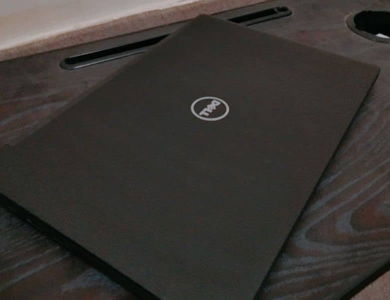 Dell Laptop latitude 7280 2