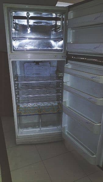 Dowalnace Refrigerator 2