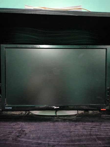 Selling my 10/10 Condition 22 Inch LED 0