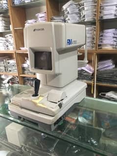 Eye testing Auto-Refractometer