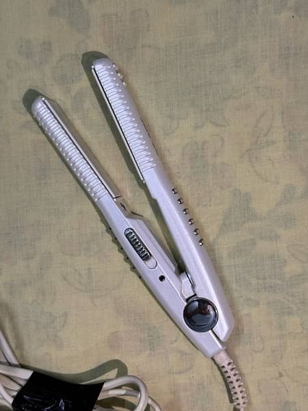 Pair of 2 Straighteners 5