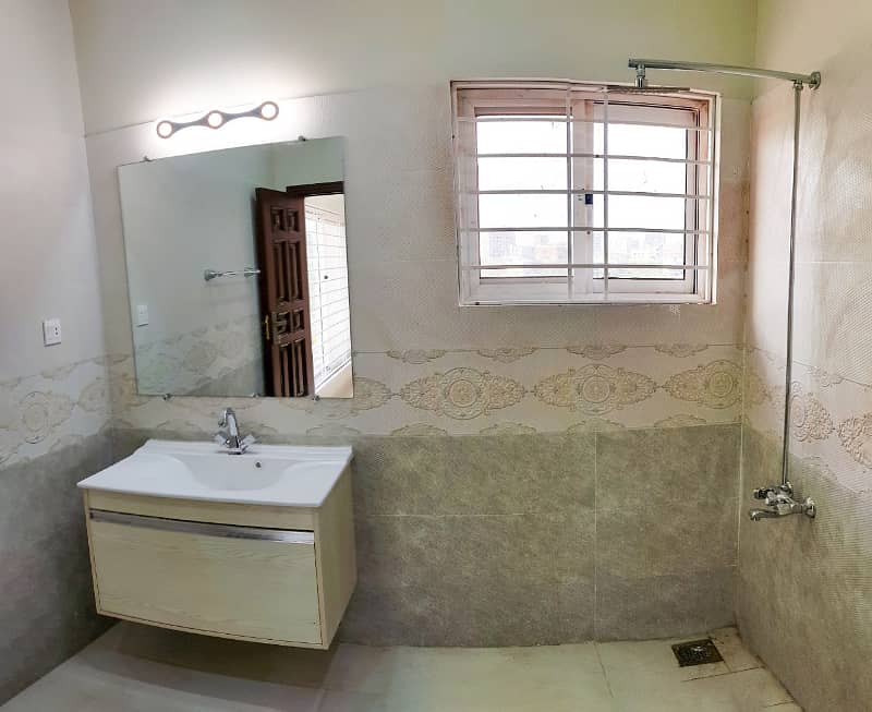 4 Bed House For Sale In Askari 14 18