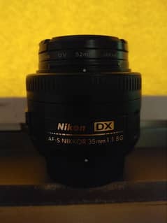 Nikon 35mm f 1.8G DX