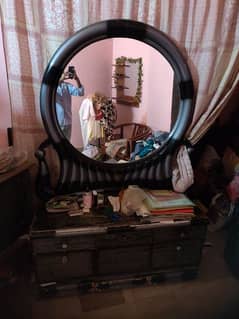 dressing table