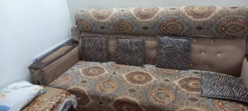 For Sale Sofa 0