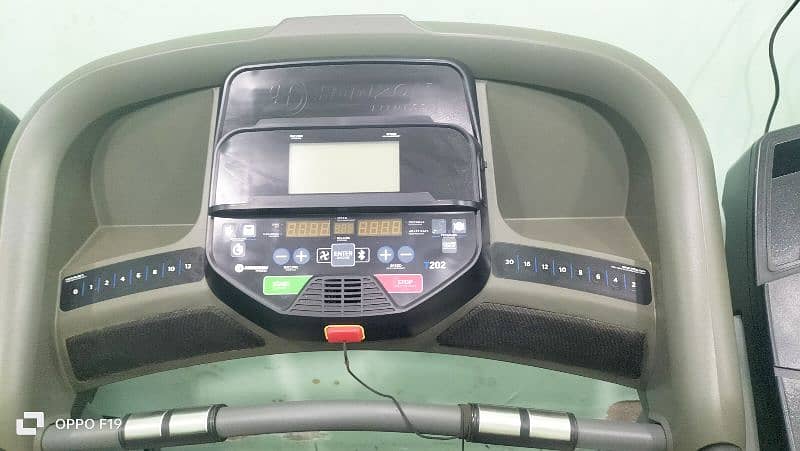 horizons t202 treadmill imported usa not used in Pakistan 2