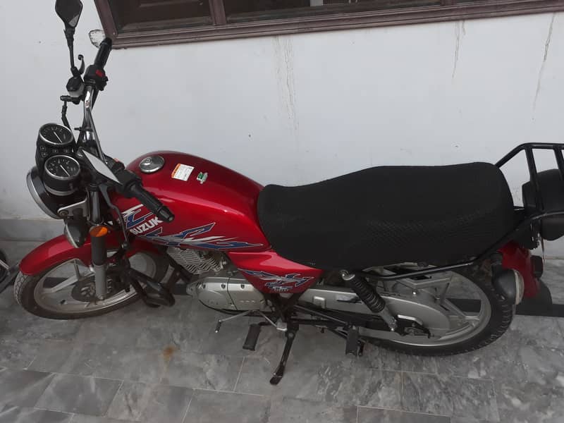 Suzuki GS 150 SE 2019 2