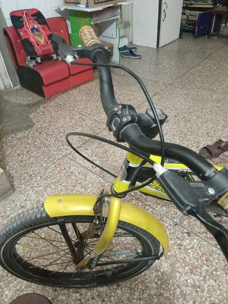 Bi Cycle for sale age between 9 to 15 years 1