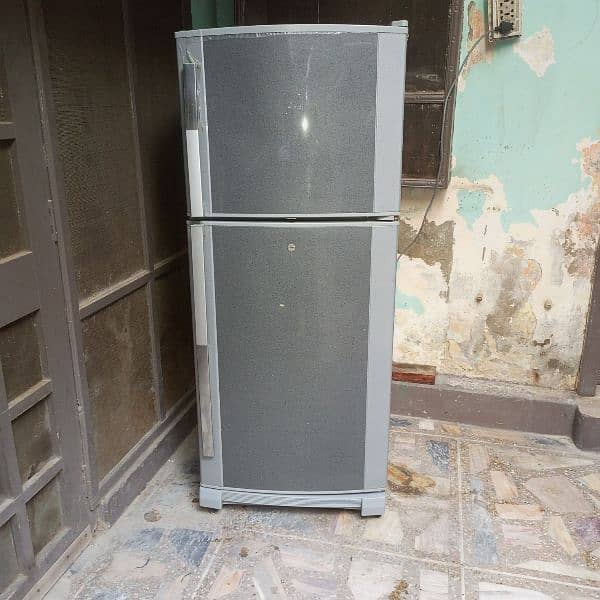 DAWLANCE fridge for sale 0